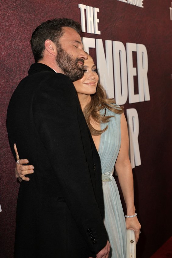 Jennifer Lopez in a blue creation by Eli Saab with Ben Affleck at the Hollywood premiere