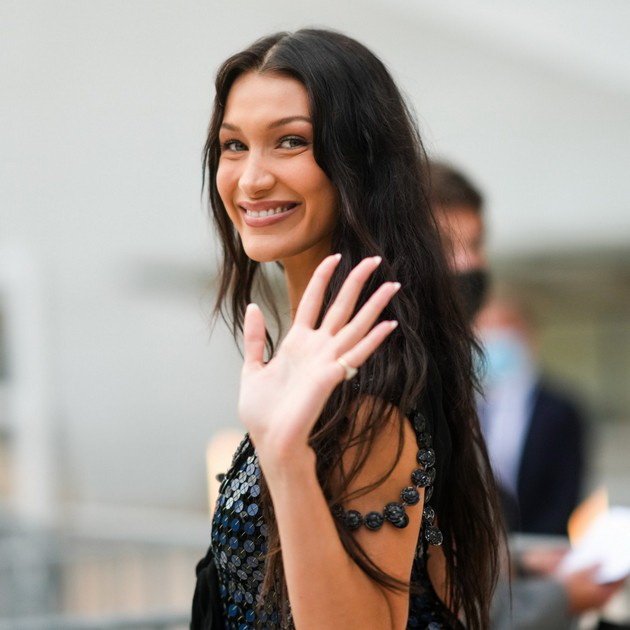 Bella Hadid honestly about depression: "I feel physical pain, I was afraid to leave home"