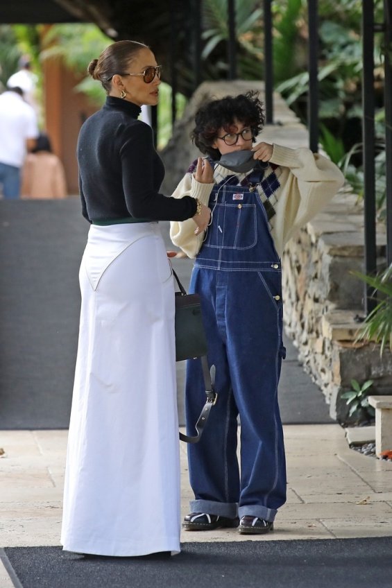 Jennifer Lopez in black and white styling with ultra-high heels at lunch with daughter Emme