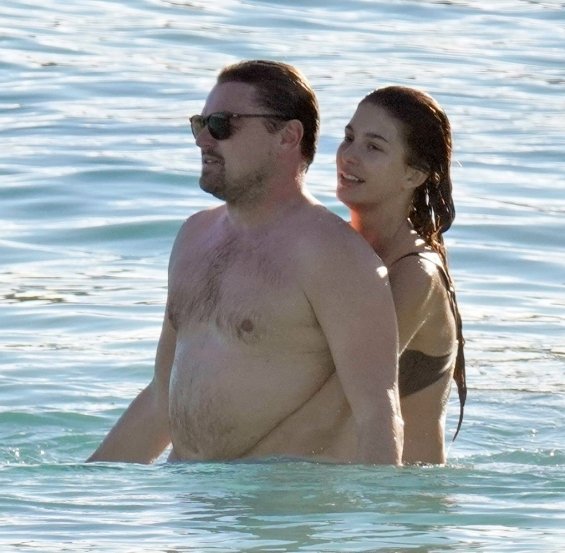 PHOTO: Leonardo DiCaprio enjoys an exotic island with his girlfriend