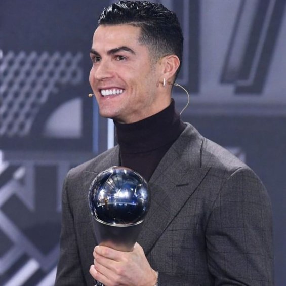 Cristiano Ronaldo alongside Georgina and their eldest son received a FIFA award