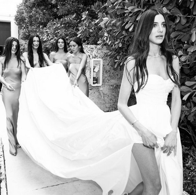 Kendall Jenner appeared in a scandalous dress at a wedding - Fans' opinions are different