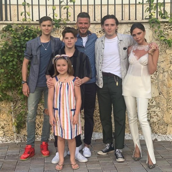 Victoria and David Beckham congratulated each other on Valentine's Day with old photos - "Even after 24 years, you are still my Valentine"