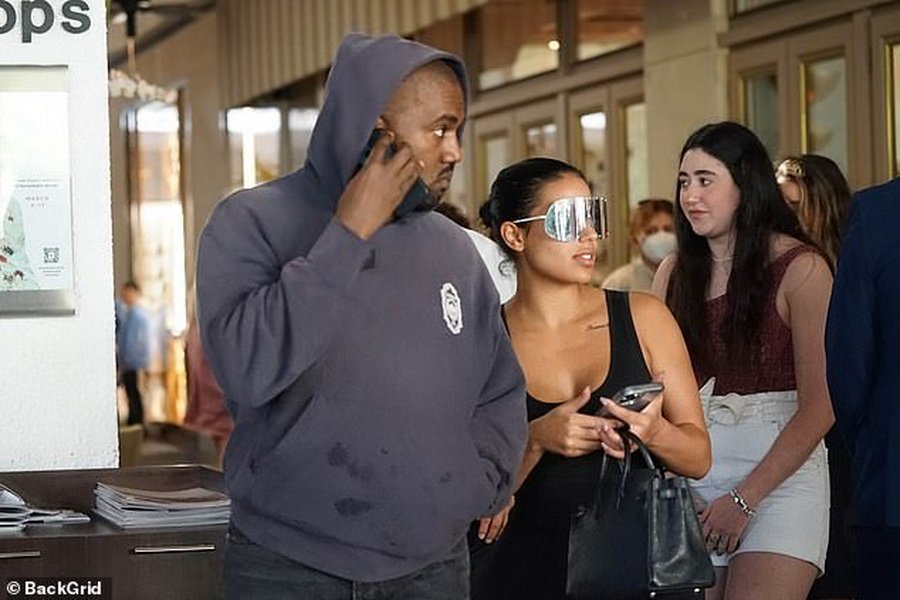 Kanye West photographed a new girlfriend 20 years younger - She is a copy of Kim Kardashian