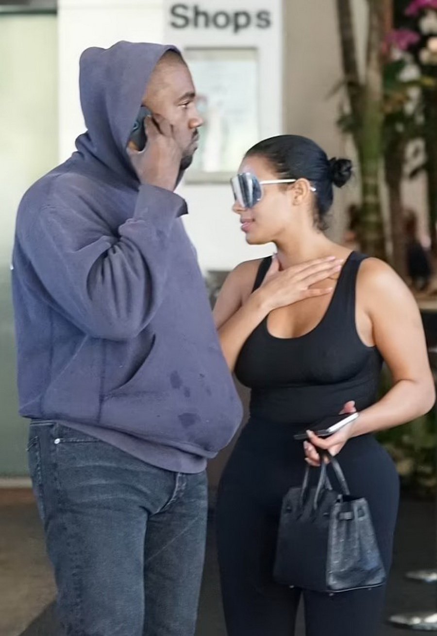 Kanye West photographed a new girlfriend 20 years younger - She is a copy of Kim Kardashian