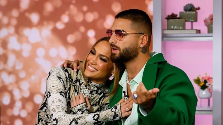 Unexpected: Maluma proposed to Jennifer Lopez (VIDEO)