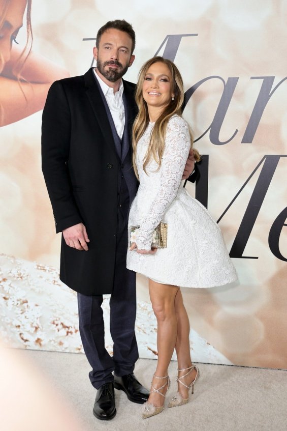 PHOTO: Jennifer Lopez with Ben Affleck and Maluma at the premiere of "Marry Me"