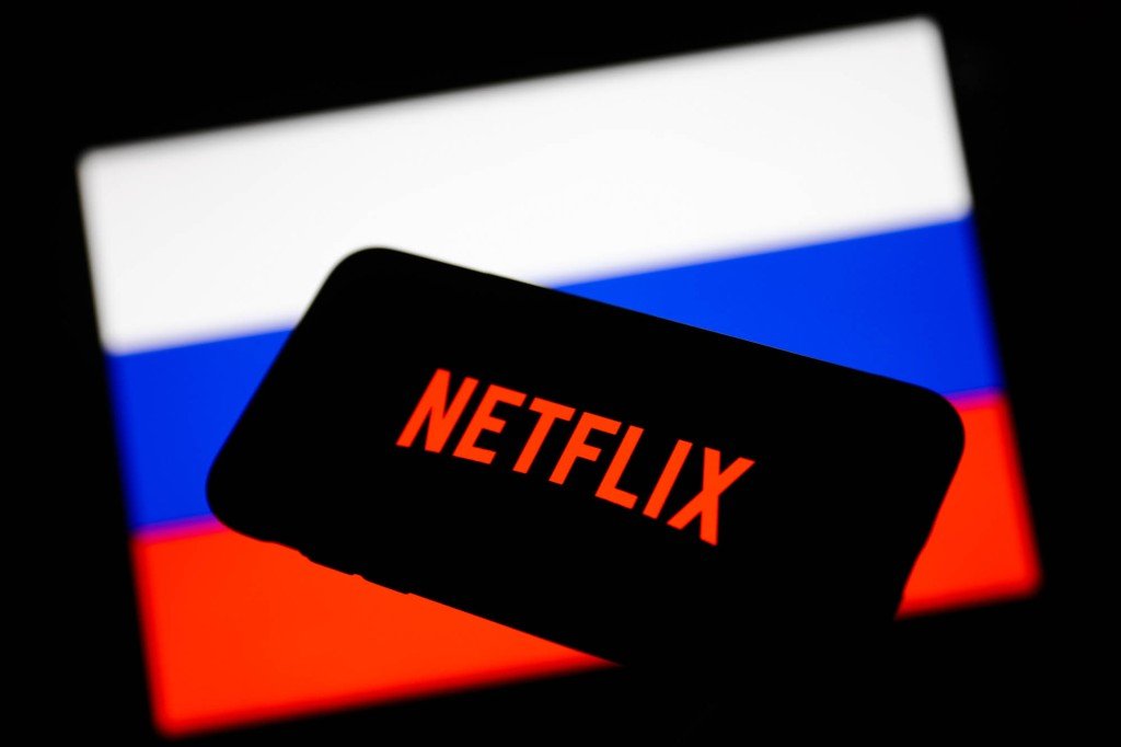 Netflix suspends its services in Russia