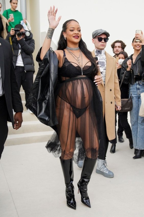 Rihanna provocative in see-through lingerie at the Dior show in Paris