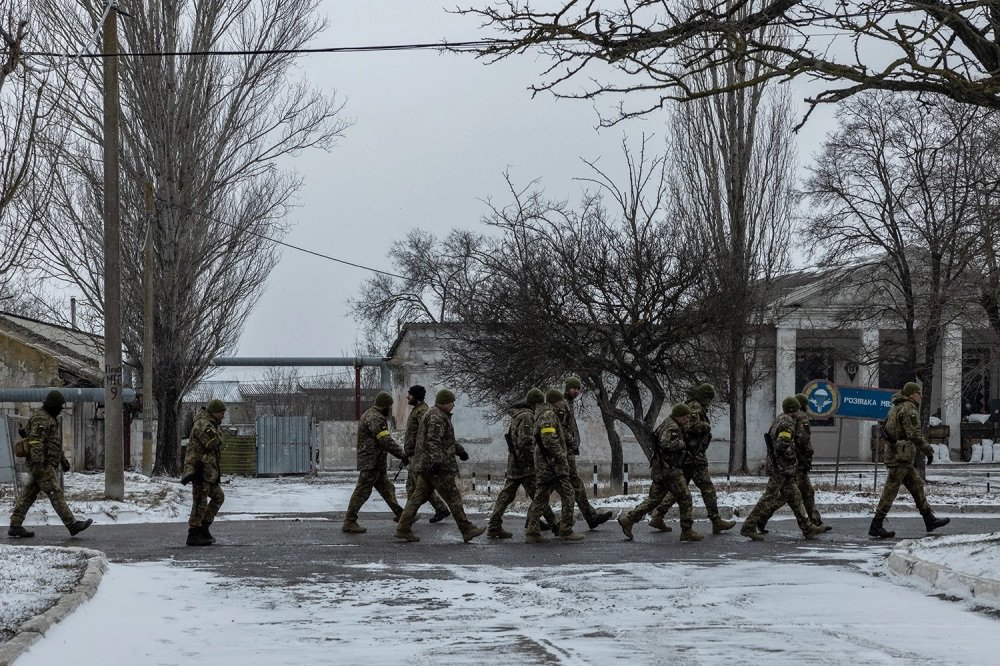 40 soldiers killed in attack on Mykolaiv barracks