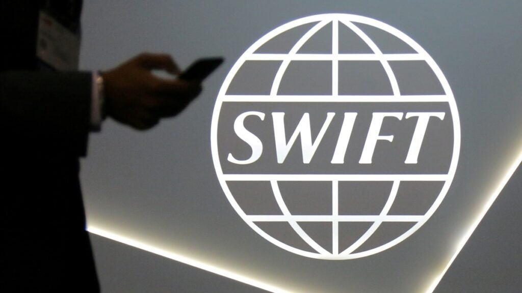 Bloomberg: EU excludes 7 Russian banks from SWIFT