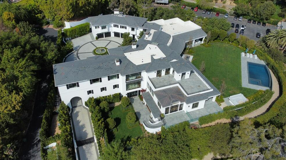 Ben Affleck and JLO start living together in a villa worth $50 million