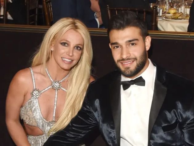 Britney Spears is expecting her first child with Sam Asghari: "In the last two pregnancies I struggled with depression, but I was silent"