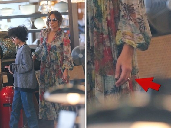 Jennifer Lopez shows the ring and reveals that she is engaged to Ben Affleck again