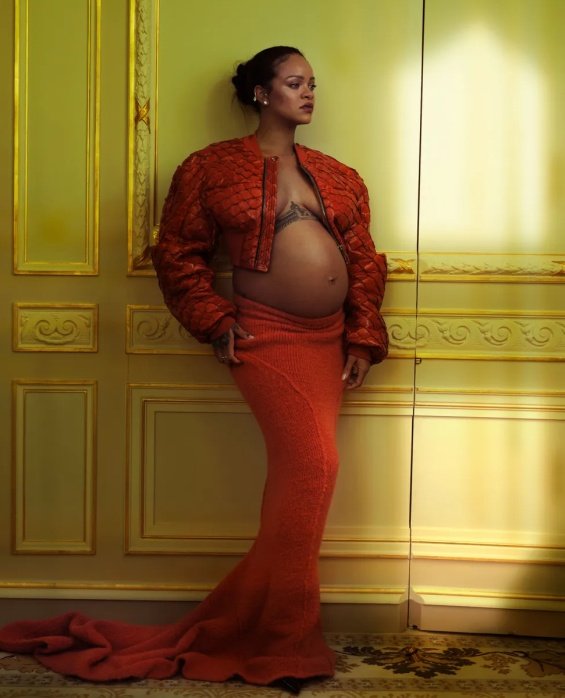 Rihanna filmed a pregnancy photoshoot for Vogue: "My body is doing amazing things now and I will not be ashamed of it"