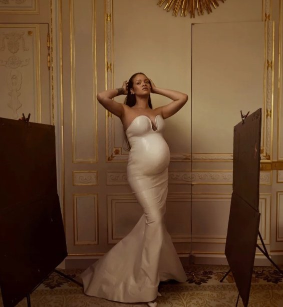 Rihanna filmed a pregnancy photoshoot for Vogue: "My body is doing amazing things now and I will not be ashamed of it"