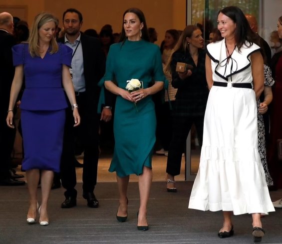 Duchess Catherine attended the fashion awards in an elegant edition