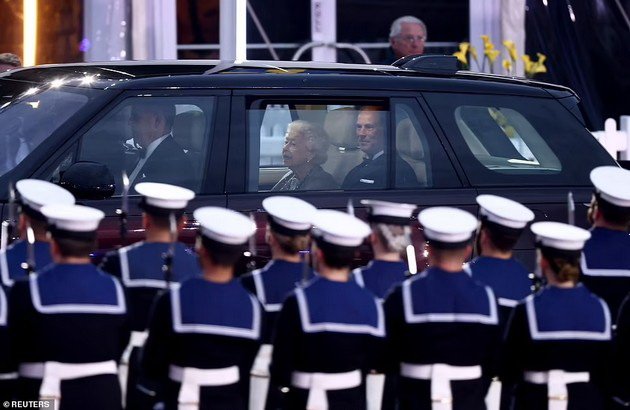 Queen Elizabeth appeared with a smile at an event marking 70th anniversary of her reign