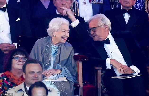 Queen Elizabeth appeared with a smile at an event marking 70th anniversary of her reign