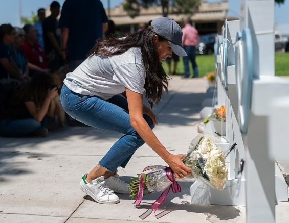 Meghan Markle unannounced visits the memorial and lays flowers for Texas school shooting victims