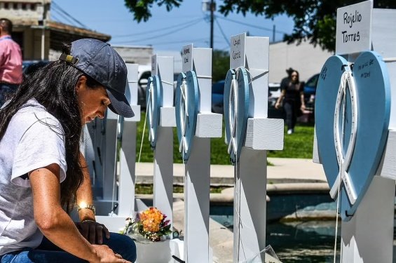 Meghan Markle unannounced visits the memorial and lays flowers for Texas school shooting victims