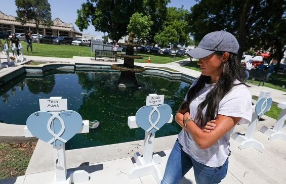 Meghan Markle unannounced visits the memorial and lays flowers for Texas school shooting victims