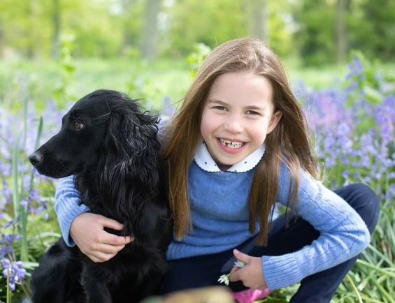 Little Princess Charlotte turns 7 - She posed for a birthday with her dog