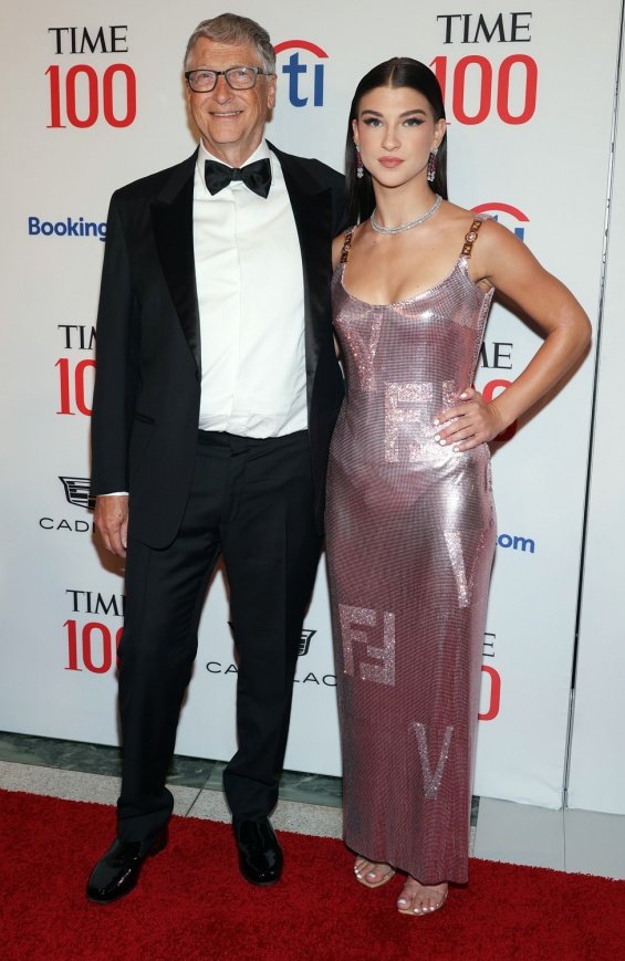 PHOTO: Bill Gates with his youngest daughter Phoebe on the red carpet at the Time 100 gala