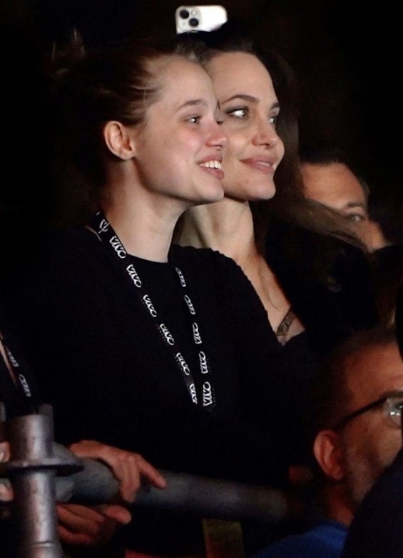 Angelina Jolie and her daughter Shiloh have fun at the Måneskin concert in Rome