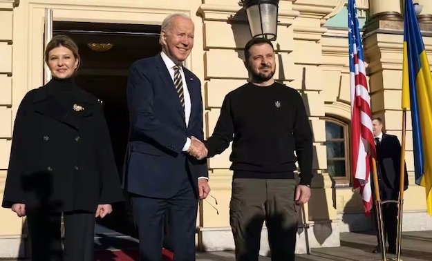 Biden in an unannounced visit to Kyiv on the eve of the anniversary of the Russian aggression