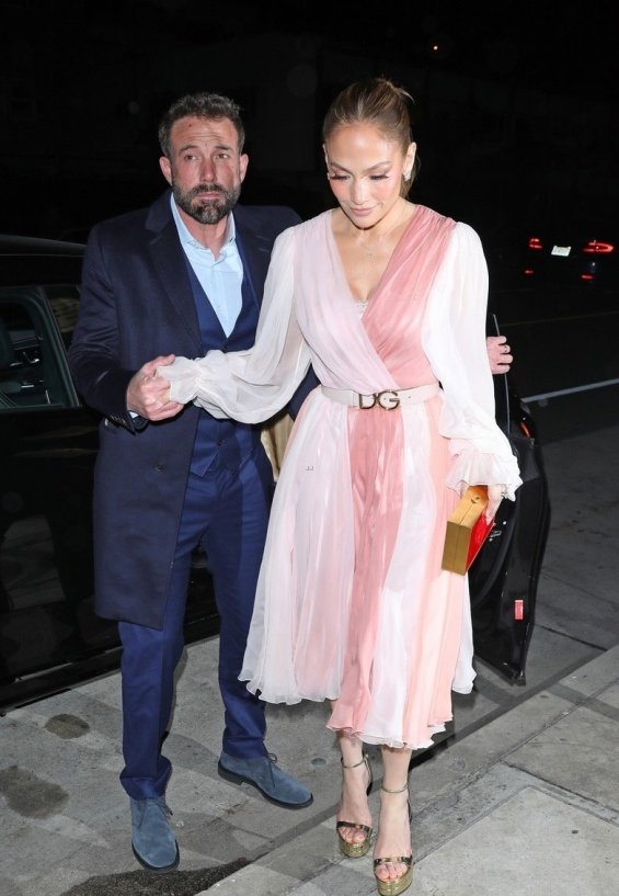 Jennifer Lopez and Ben Affleck at a romantic dinner for St. Valentine after getting love tattoos