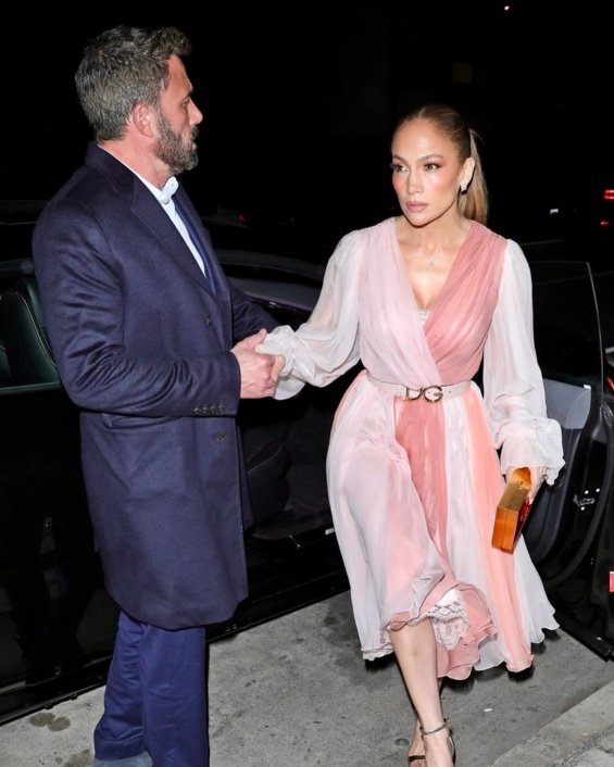 Jennifer Lopez and Ben Affleck at a romantic dinner for St. Valentine after getting love tattoos