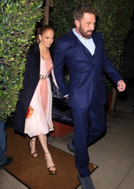 Jennifer Lopez and Ben Affleck at a romantic dinner for St. Valentine after getting love tattoos