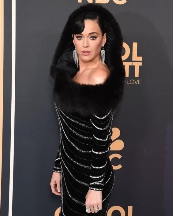Katy Perry in a velvet vintage dress from 1989 at an event in Los Angeles
