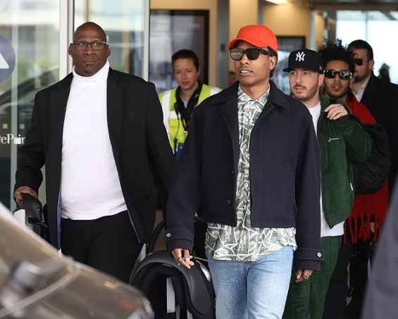 Rihanna takes son to Milan Fashion Week