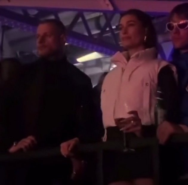 Video of Hailey Bieber flirting with a bodyguard