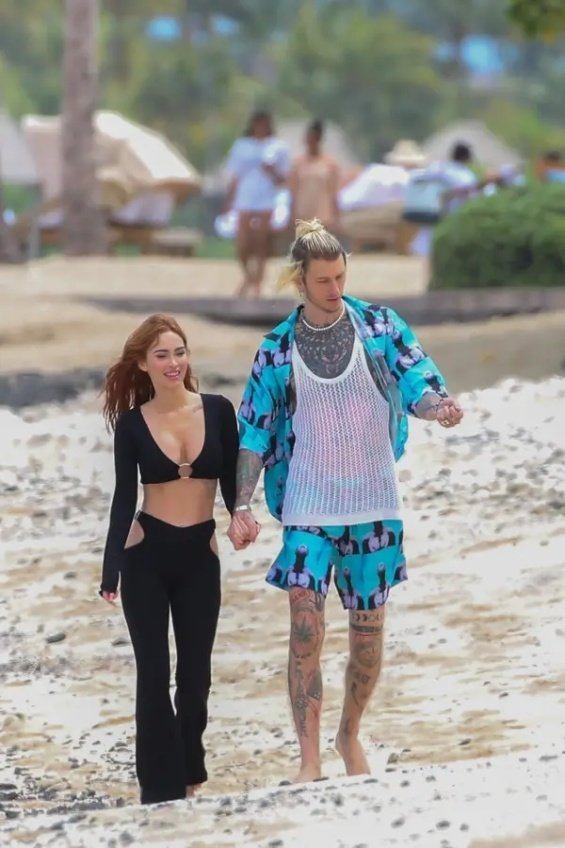 Megan Fox and Machine Gun Kelly together in Hawaii after a brief breakup