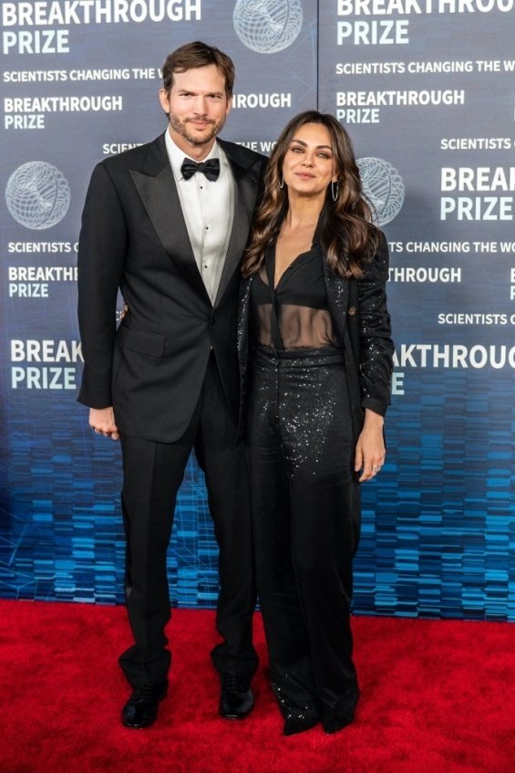 Mila Kunis and Ashton Kutcher stylishly matched on the red carpet in Los Angelesv