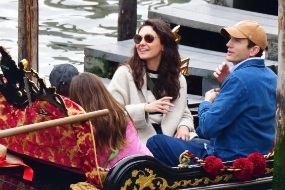 Mila Kunis and Ashton Kutcher with their 2 children on a trip to Venice