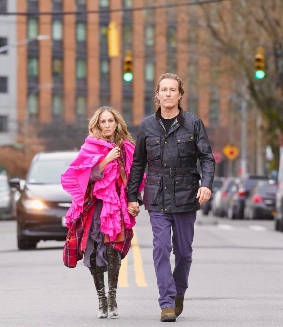 "Sex and the City" continues: Carrie Bradshaw and Aidan Shaw in new love adventures in "And Just Like That"