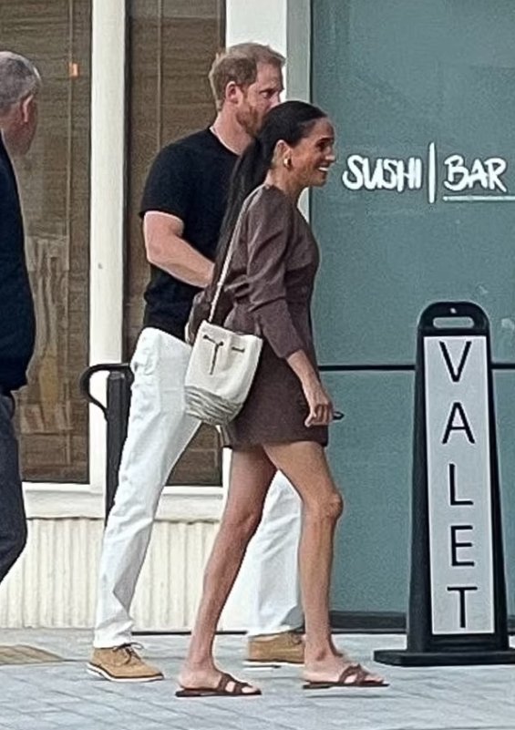 Meghan Markle and Prince Harry photographed on a sushi date in California (Is Meghan pregnant again?)