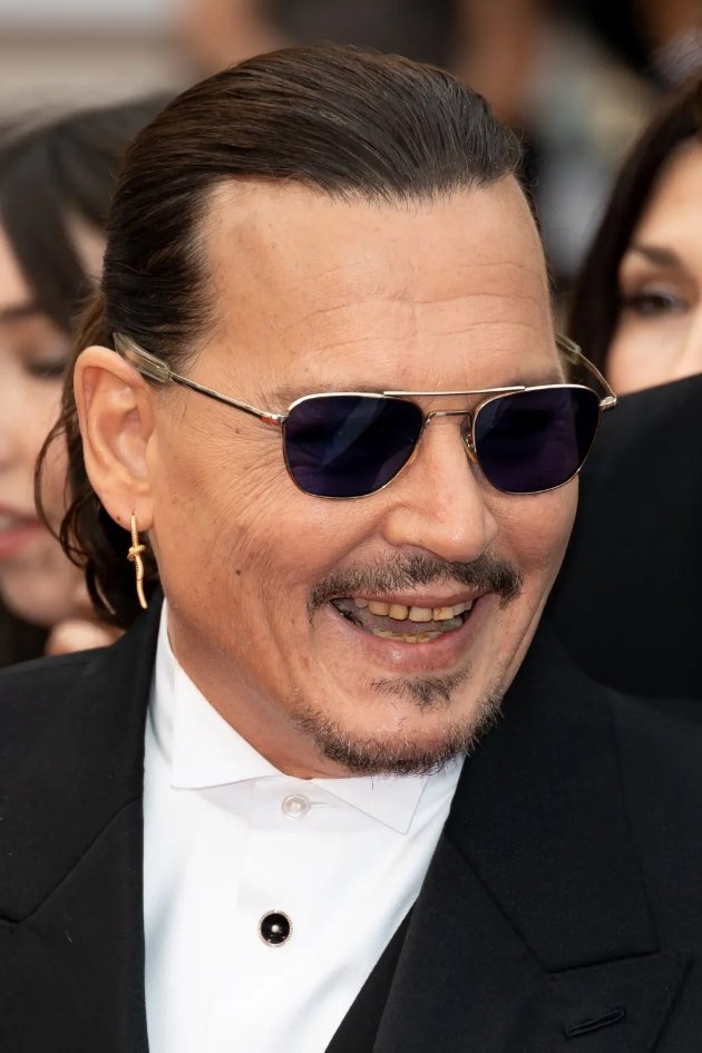 Unrecognizable Smile: Johnny Depp's Yellowed Teeth Shock Fans