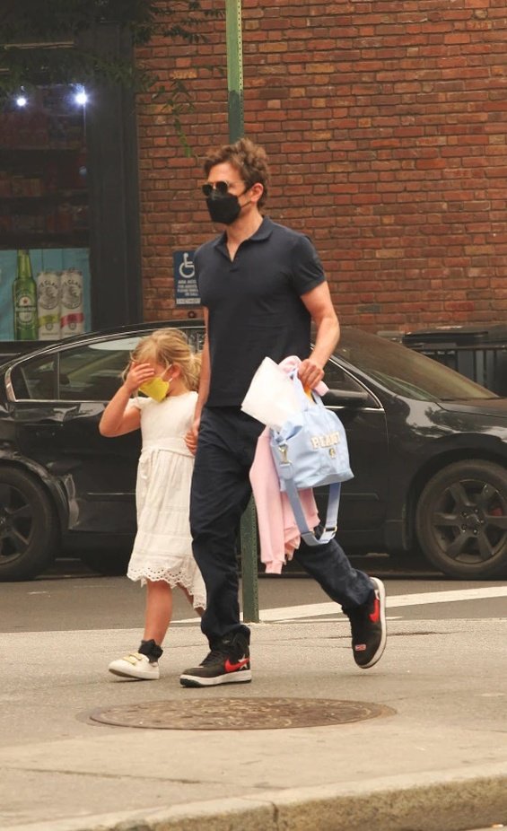 Bradley Cooper And Daughter Lea Wear Protective Masks due To The Polluted Air In New York