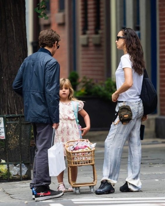 Irina Shayk And Bradley Cooper Hug On A Walk With Their Daughter Lea