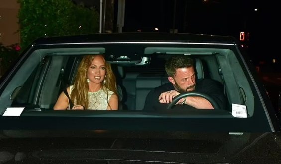 Jennifer Lopez At A Romantic Dinner With Ben Affleck On Their First Wedding Anniversary