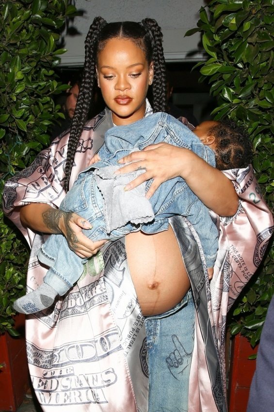 Pregnant Rihanna Photographed With Her Sleeping Son In Her Arms Days Before Giving Birth