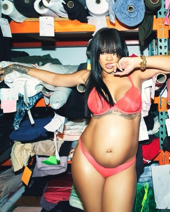 Rihanna Showed Off Her Pregnant Belly In Underwear From Her New Collection