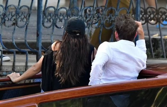 Irina Shayk and Bradley Cooper With Their Daughter Lea In Venice