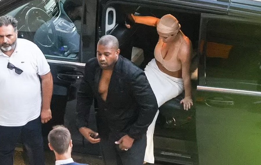 Kanye West's Wife Once Again Showed That She Is A Copy Of Kim Kardashian (PHOTO)