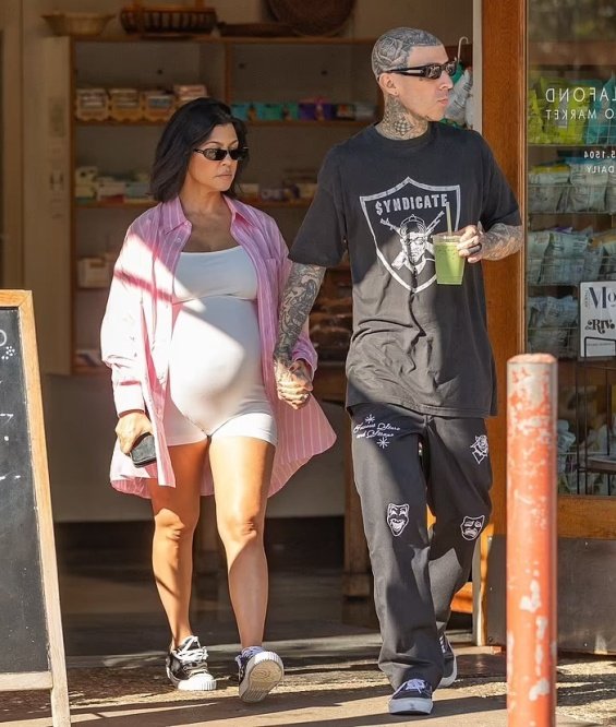 Kourtney Kardashian Is Enjoying Her Fourth Pregnancy